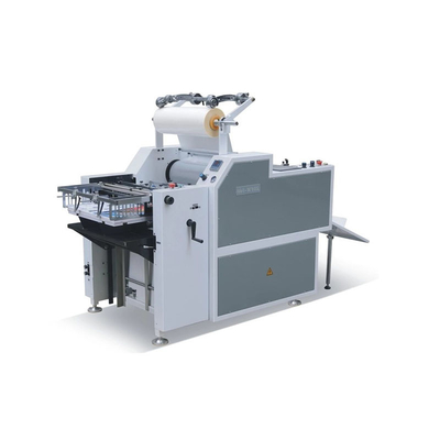 Całkowicie automatyczna maszyna do laminowania rolki foliowej Maksymalna szerokość 540 mm